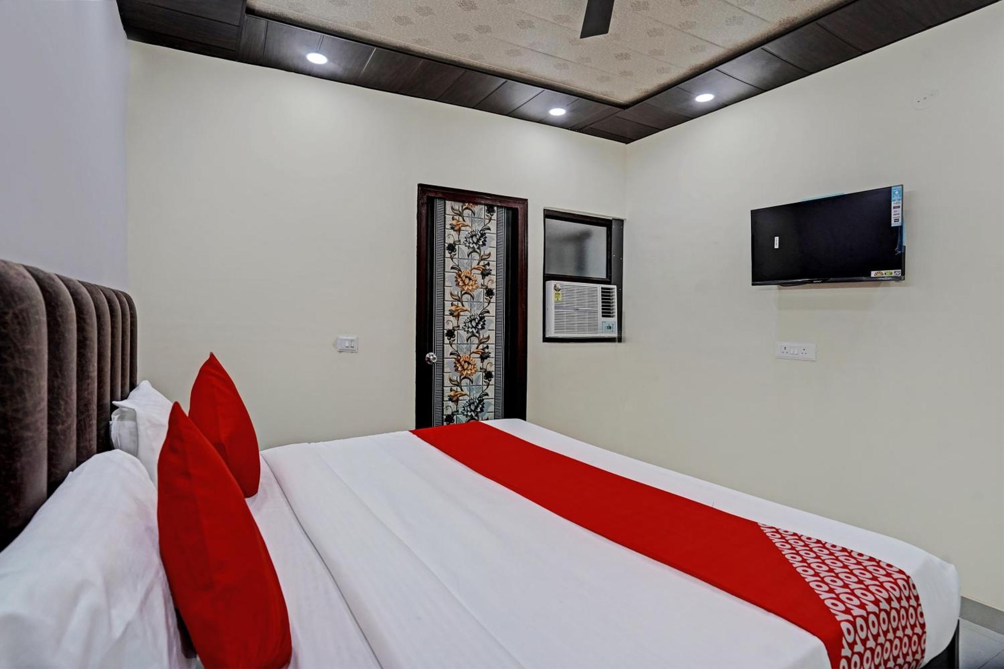 Oyo Flagship Evergreen Tower Hotel Ghaziabad Zewnętrze zdjęcie