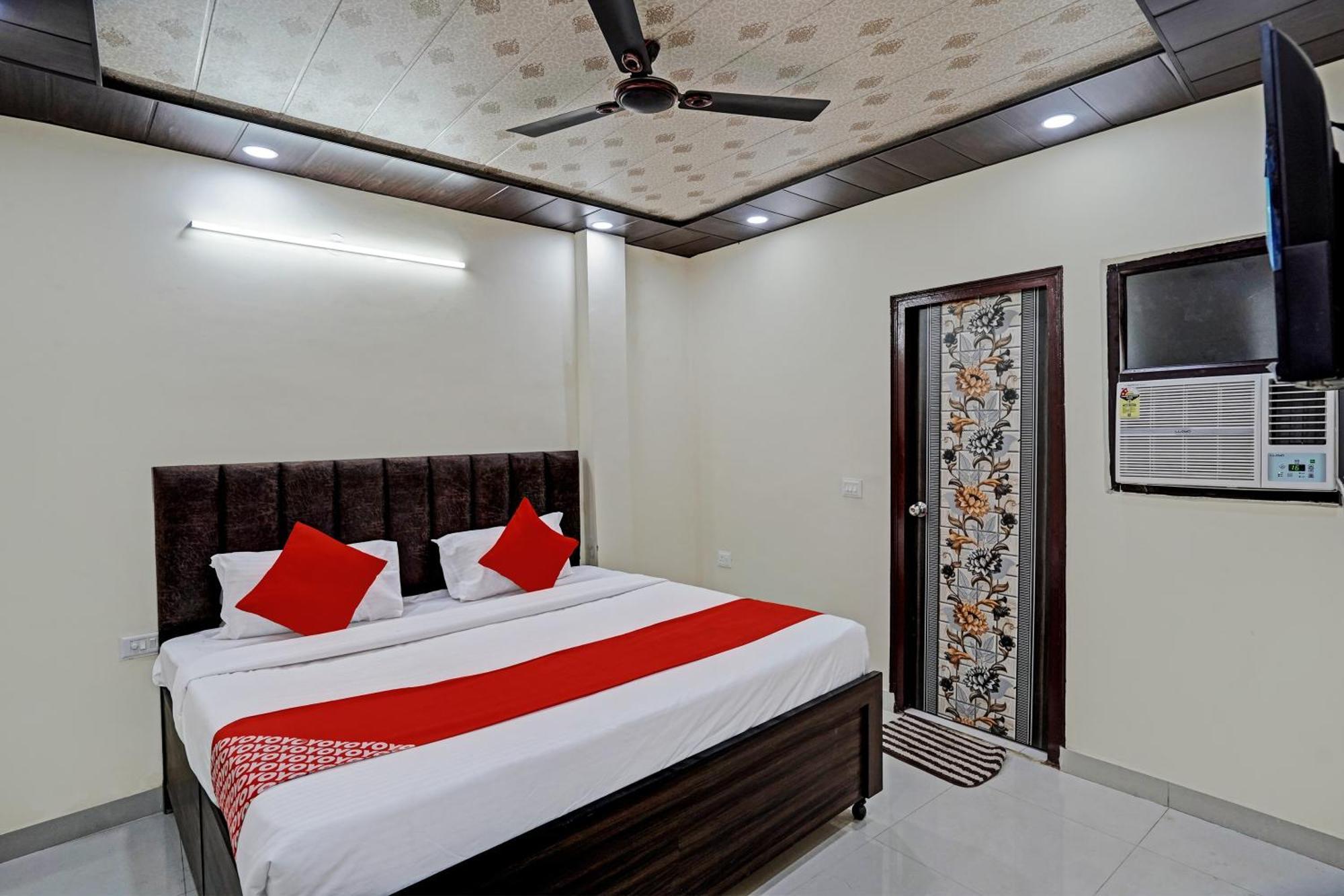 Oyo Flagship Evergreen Tower Hotel Ghaziabad Zewnętrze zdjęcie