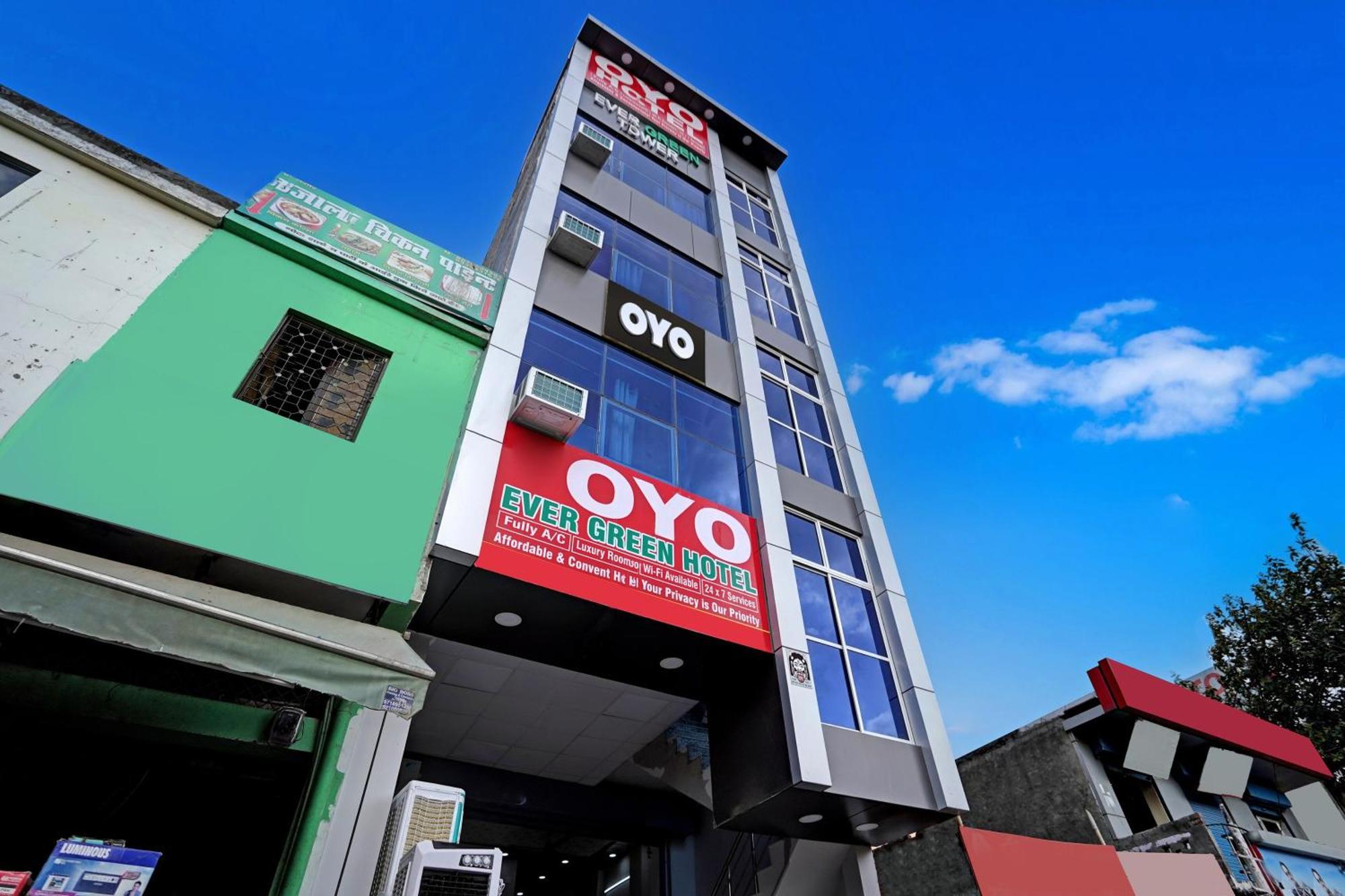 Oyo Flagship Evergreen Tower Hotel Ghaziabad Zewnętrze zdjęcie
